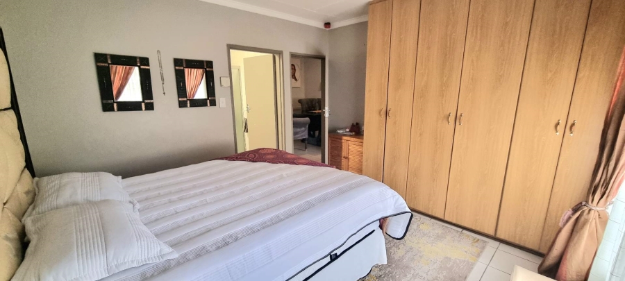 3 Bedroom Property for Sale in Langenhovenpark Free State